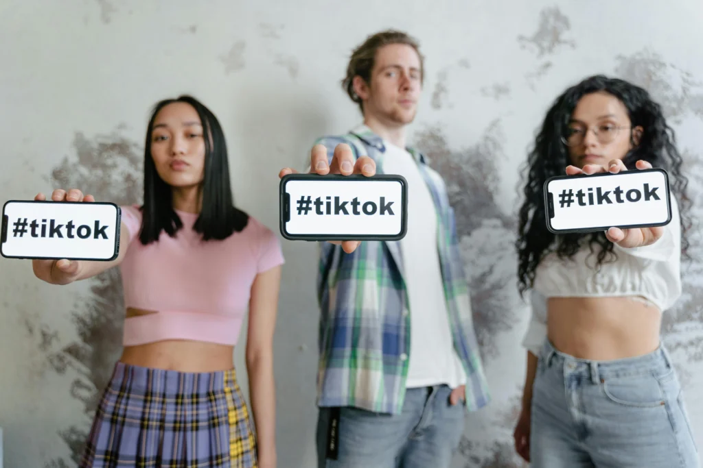 TikTok and Digital Culture: Are We Forgetting Things 2025 ?